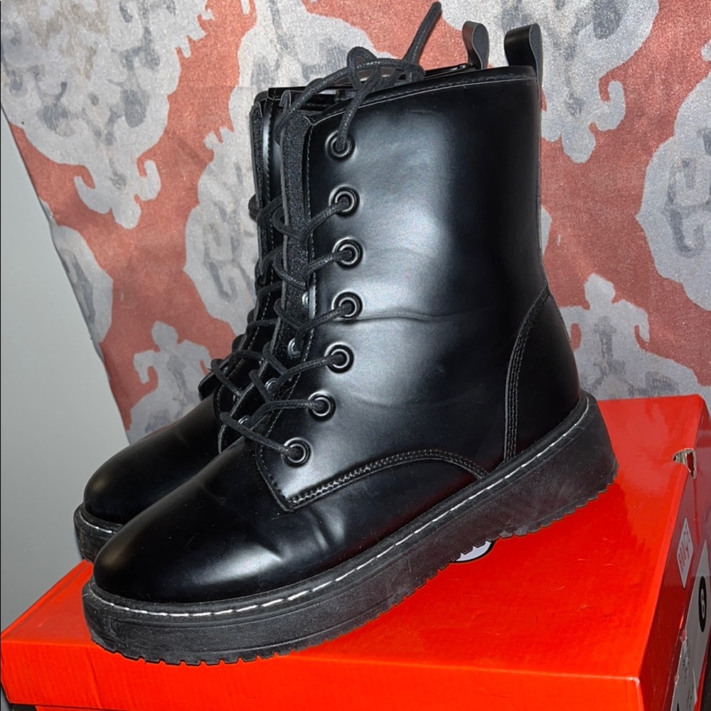 Rouge! Black Lace Up Boots